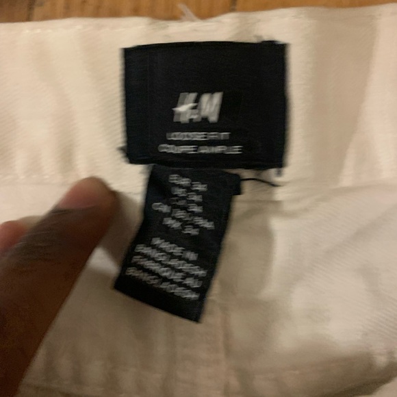 White pants from H&M - Picture 3 of 3